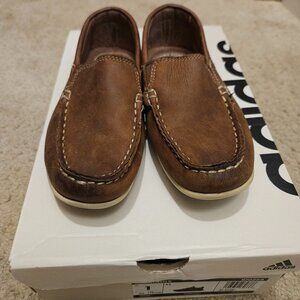 Boys shoes